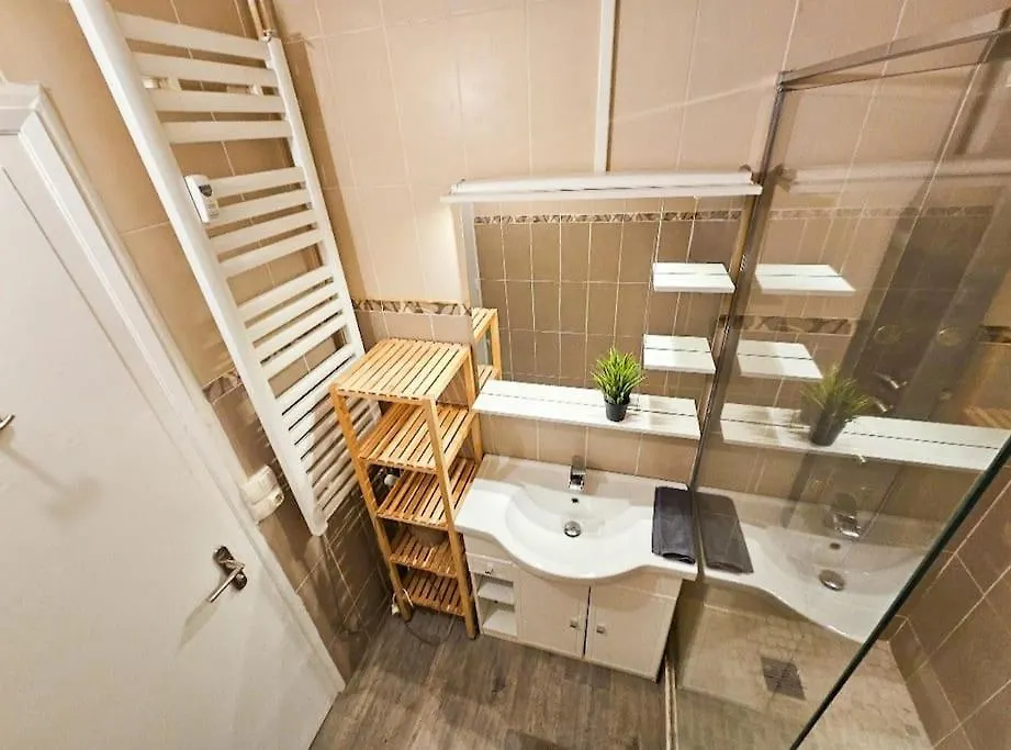 Le Bergson 3 Chambres Stationnement Gratuit Saint-Etienne  Apartment Saint-Etienne (Loire)